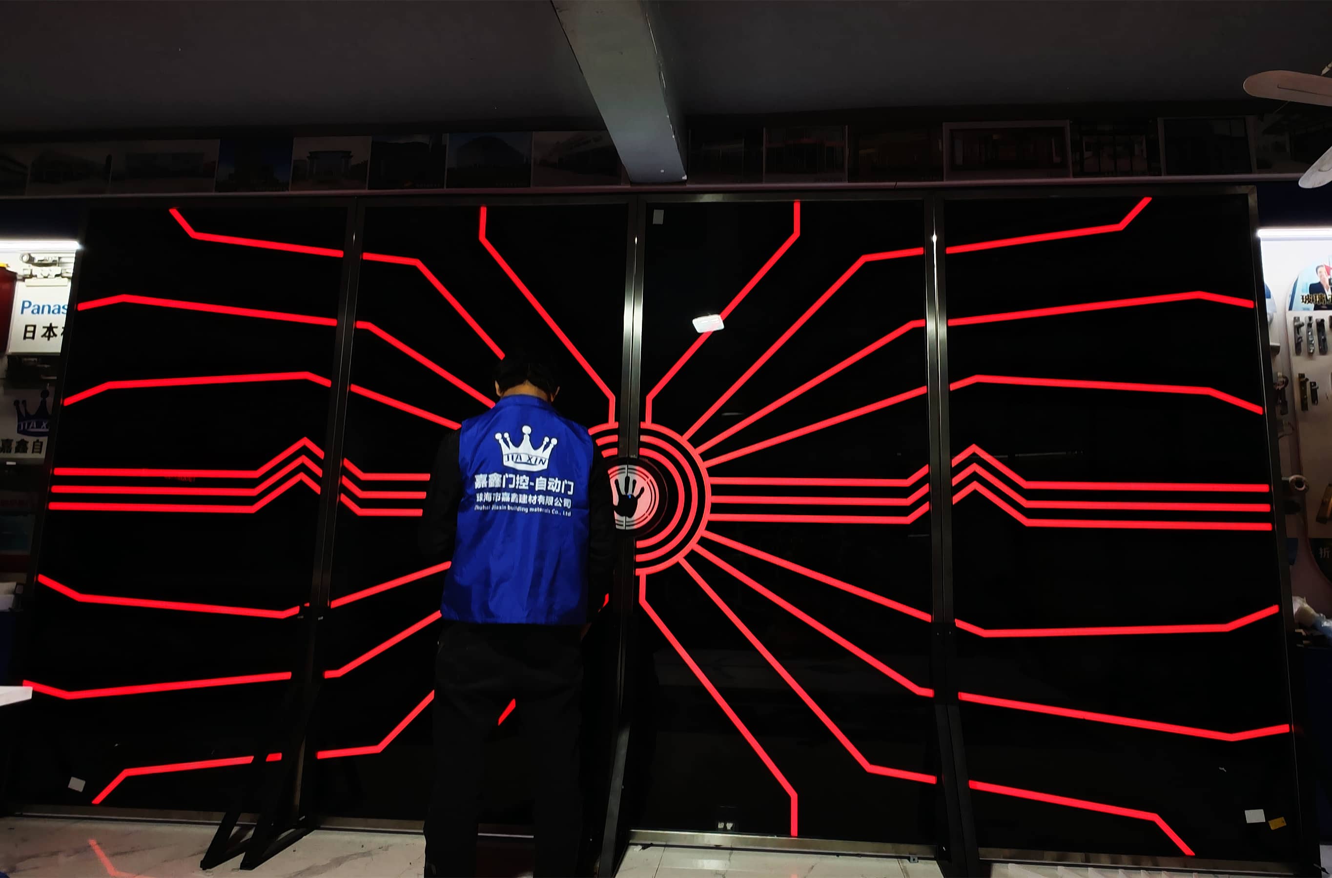 黑科技任意穿梭门 嘉鑫 科技门