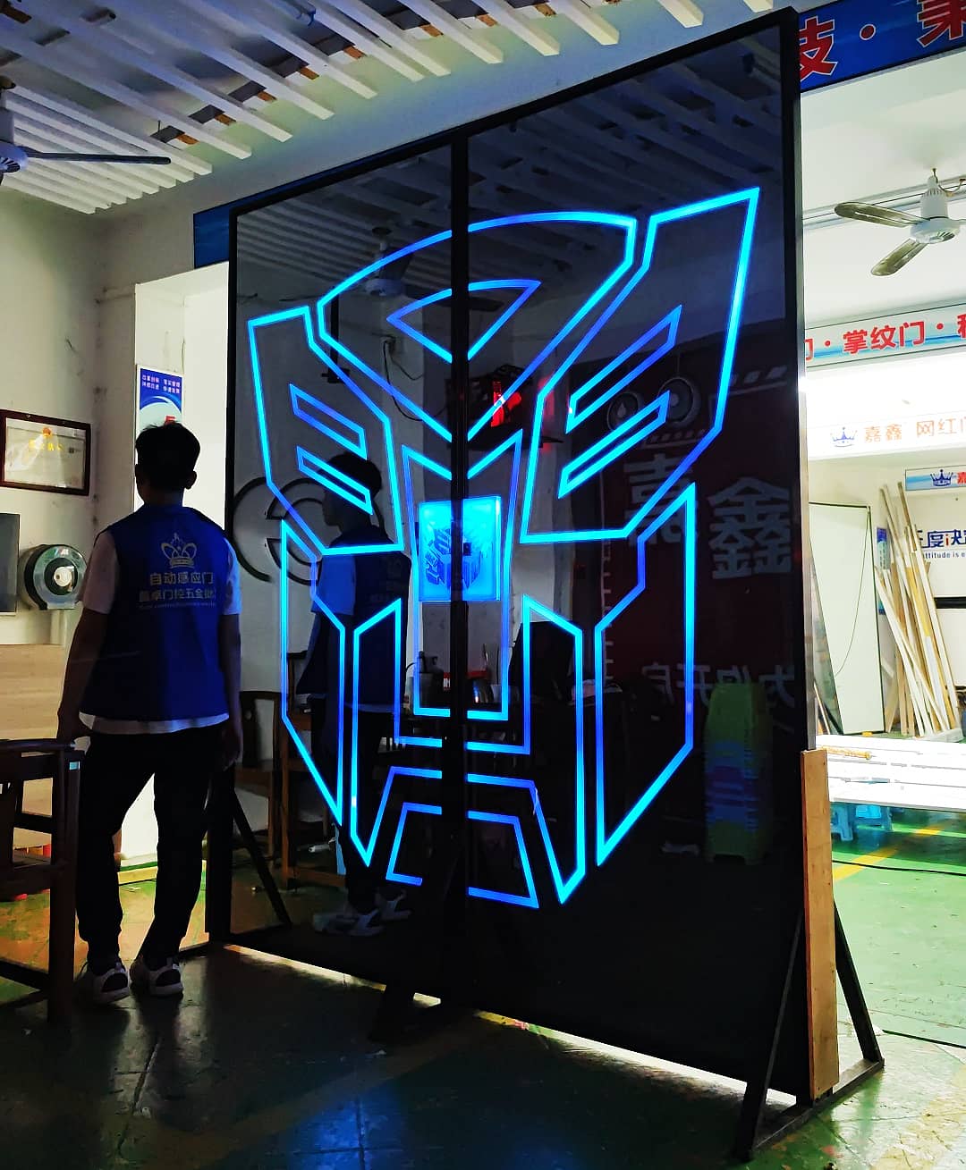 黑科技任意穿梭门 嘉鑫智能