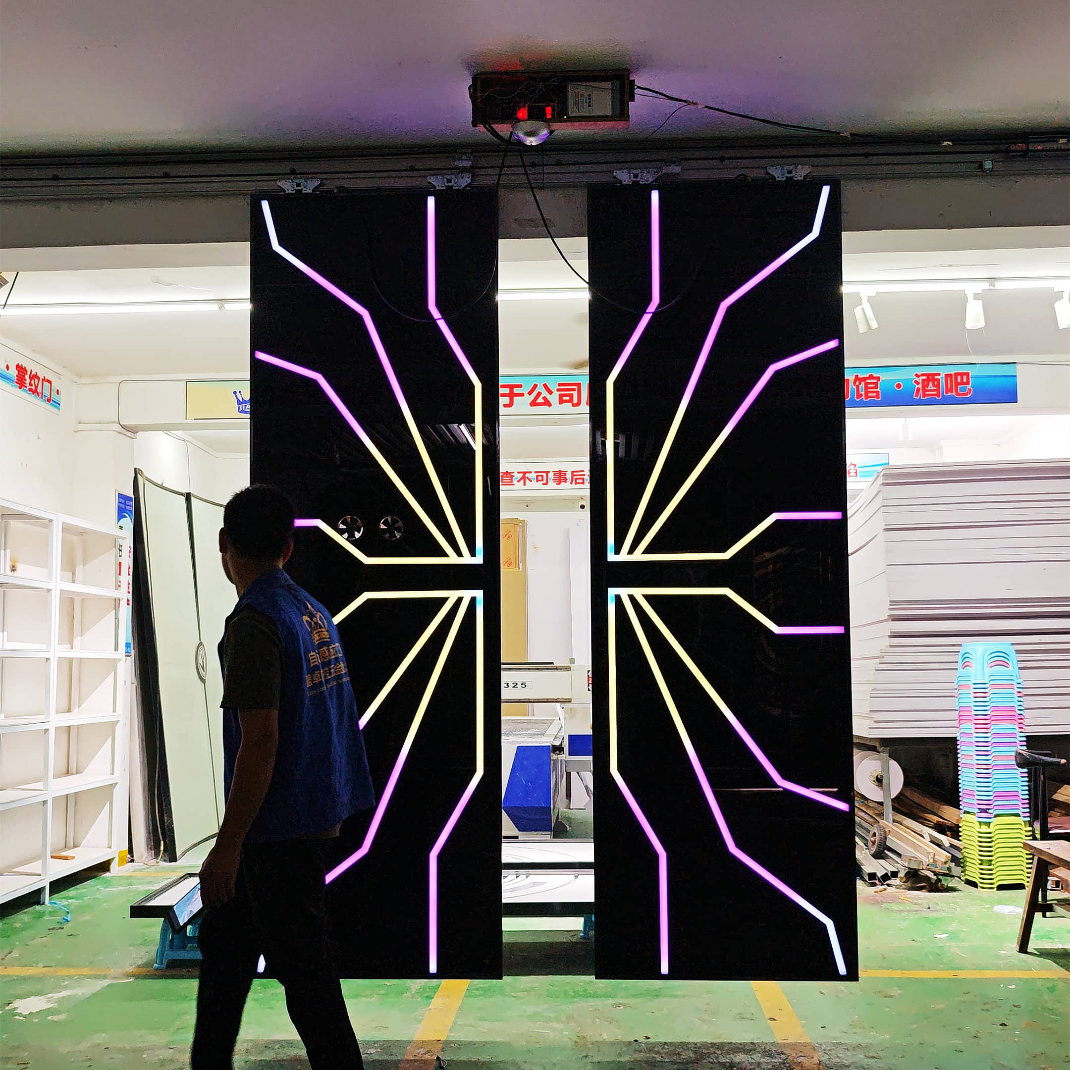 幻彩触摸网红门,宴会厅网红机关感应门